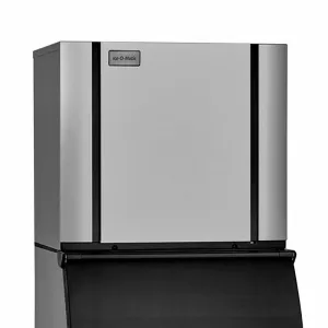 Ice-O-Matic CIM1136HW 30 Elevation Series Half Cube Ice Machine Head - 968 lb/24 hr. Water Cooled. 208/230v/1ph