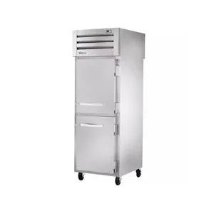 True STG1H-2HS. Commercial 27.5 Full Height Insulated Mobile Heated Cabinet w/ (3) Pan Capacity